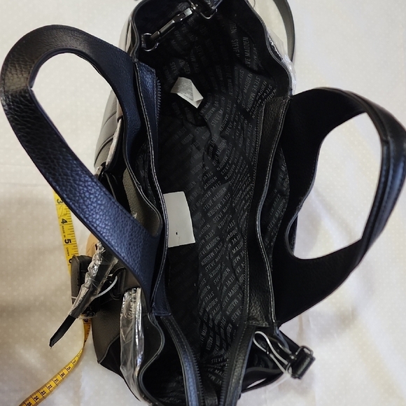 Steve Madden Black Tote Bag with Structured Design and Adjustable Strap - Picture 8 of 14